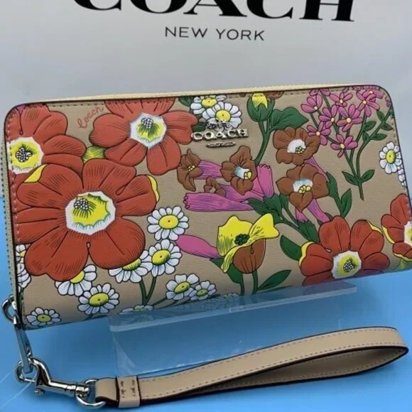 NWT Coach LZA Floral Embossed Leather Zip Wallet - Picture 3 of 13